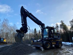 ild på Göingebygdens Trygga hems styrelseordförande Daniel Jönsson Lyckestam (M) vid spakarna.