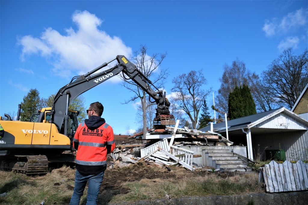 Bild från anläggningsarbetet på Skolgatan i Sibbhult.